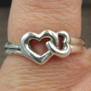 Size 5.75 Sterling Silver Interlocked Hearts Band